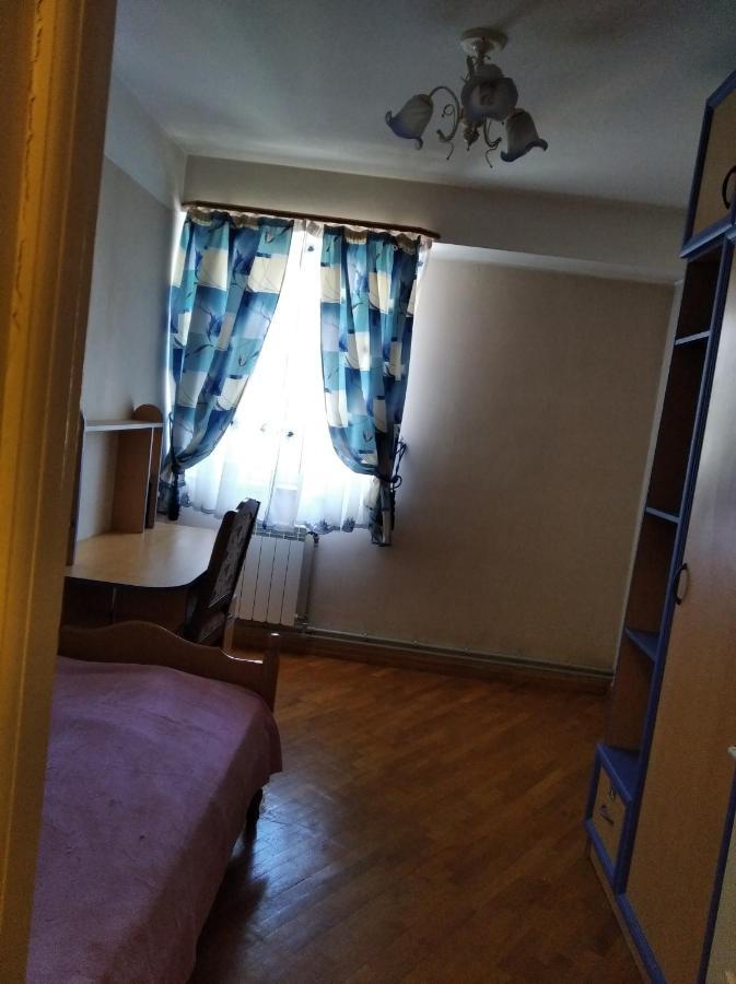 3 Room Apartment In Small Center Of Erevan Exterior foto