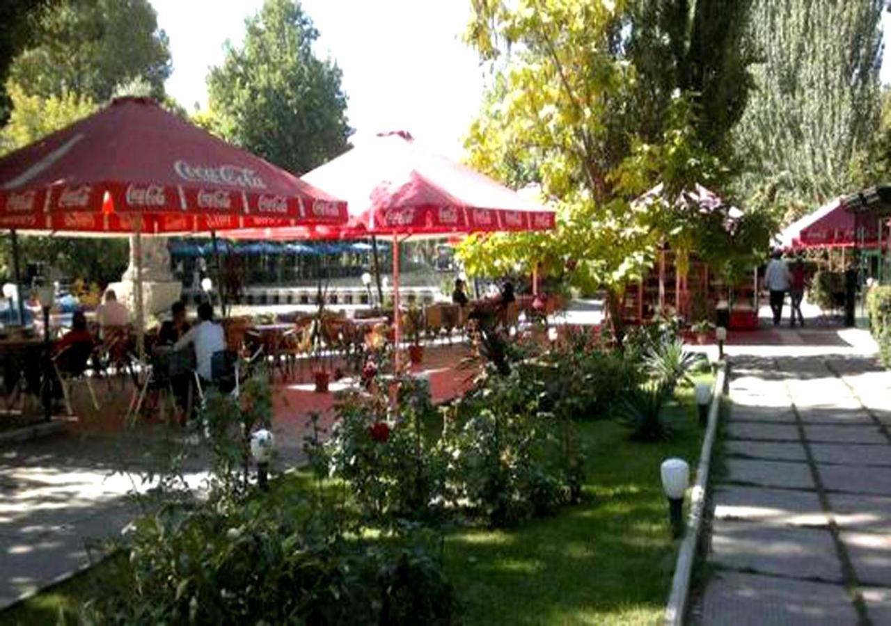 3 Room Apartment In Small Center Of Erevan Exterior foto