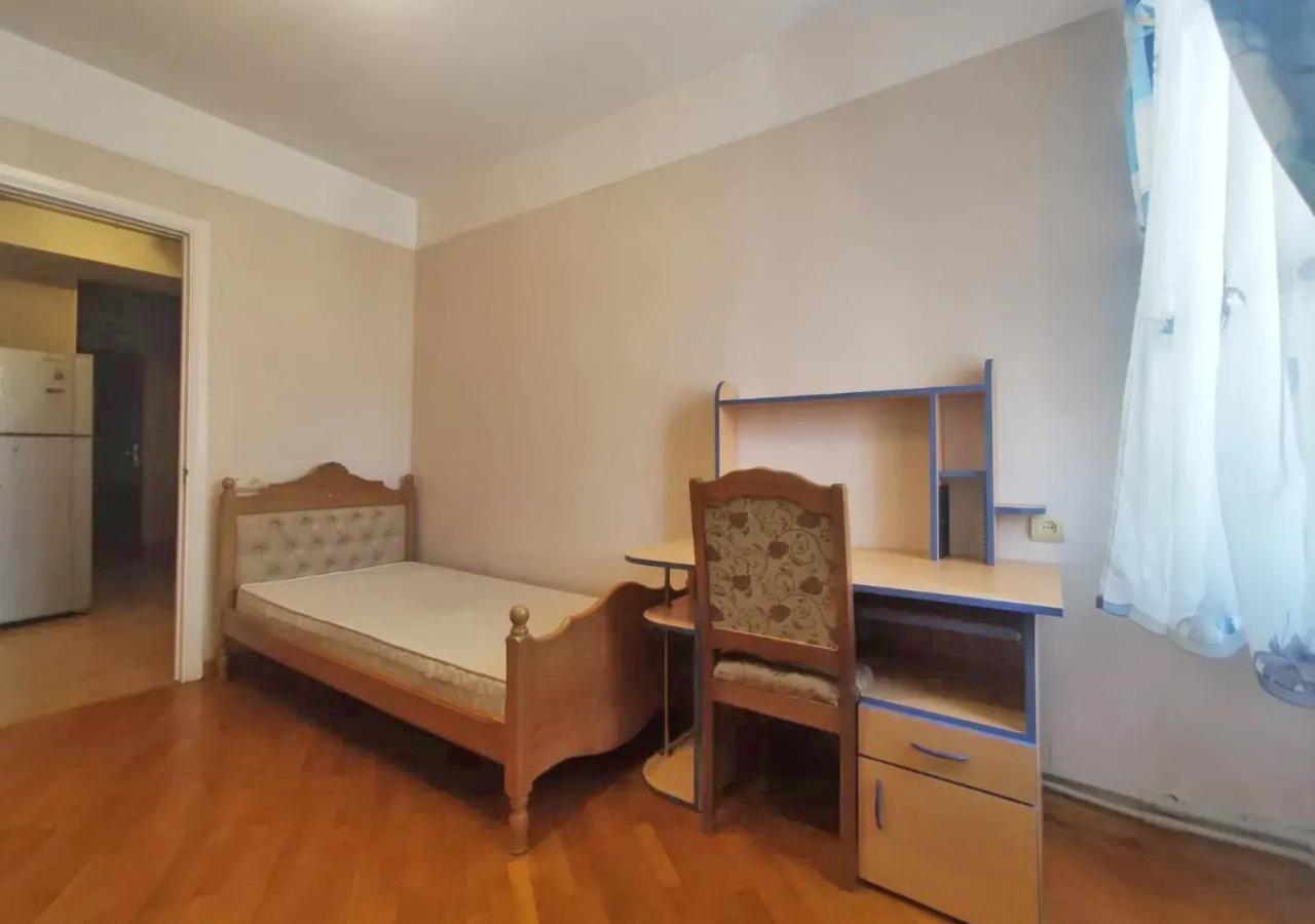 3 Room Apartment In Small Center Of Erevan Exterior foto