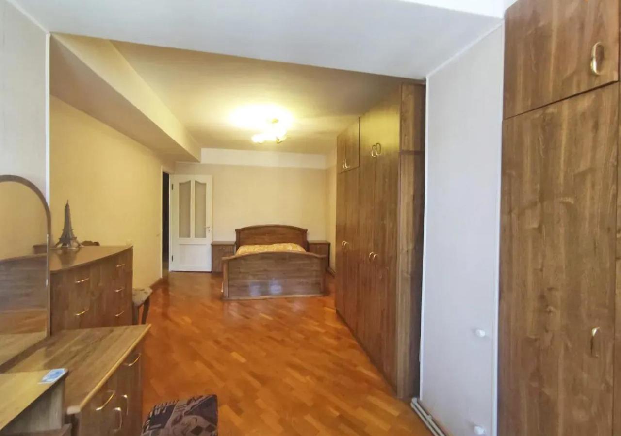 3 Room Apartment In Small Center Of Erevan Exterior foto